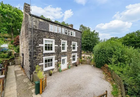 Ealees, Littleborough, OL15