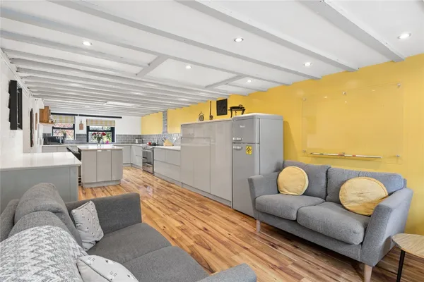 Ealees, Littleborough, OL15 photo 7