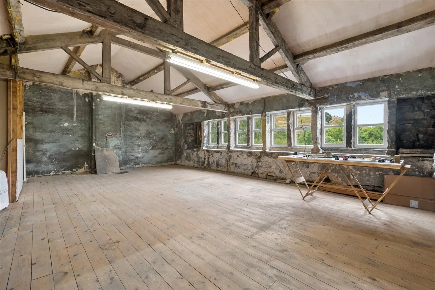 Ealees, Littleborough, OL15 photo 16