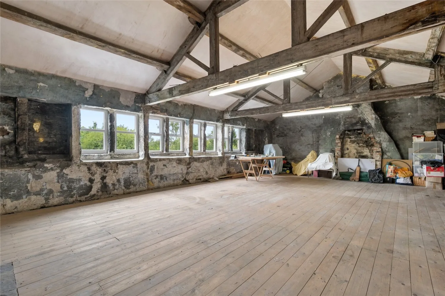 Ealees, Littleborough, OL15 photo 17