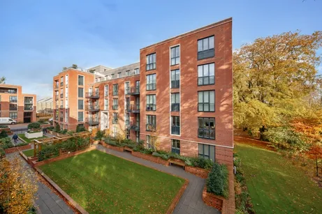 Fellowes Rise Winchester SO22