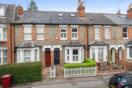 De Montfort Road Reading RG1