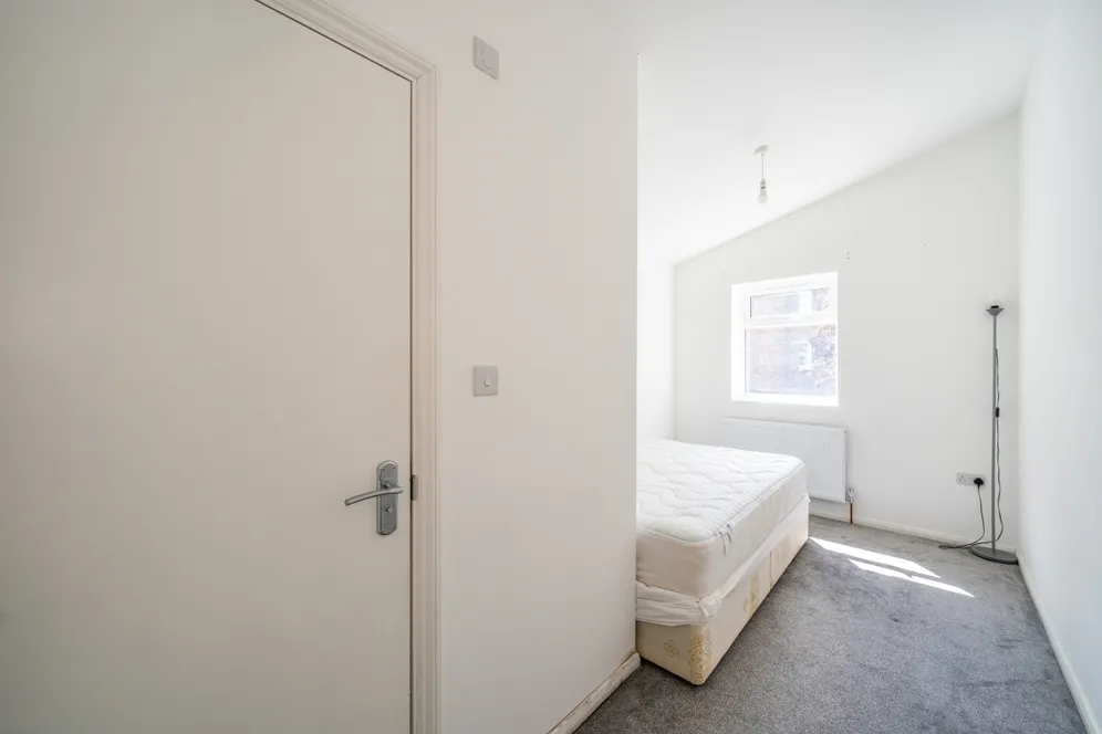 Cavendish Road London SW12 photo 9