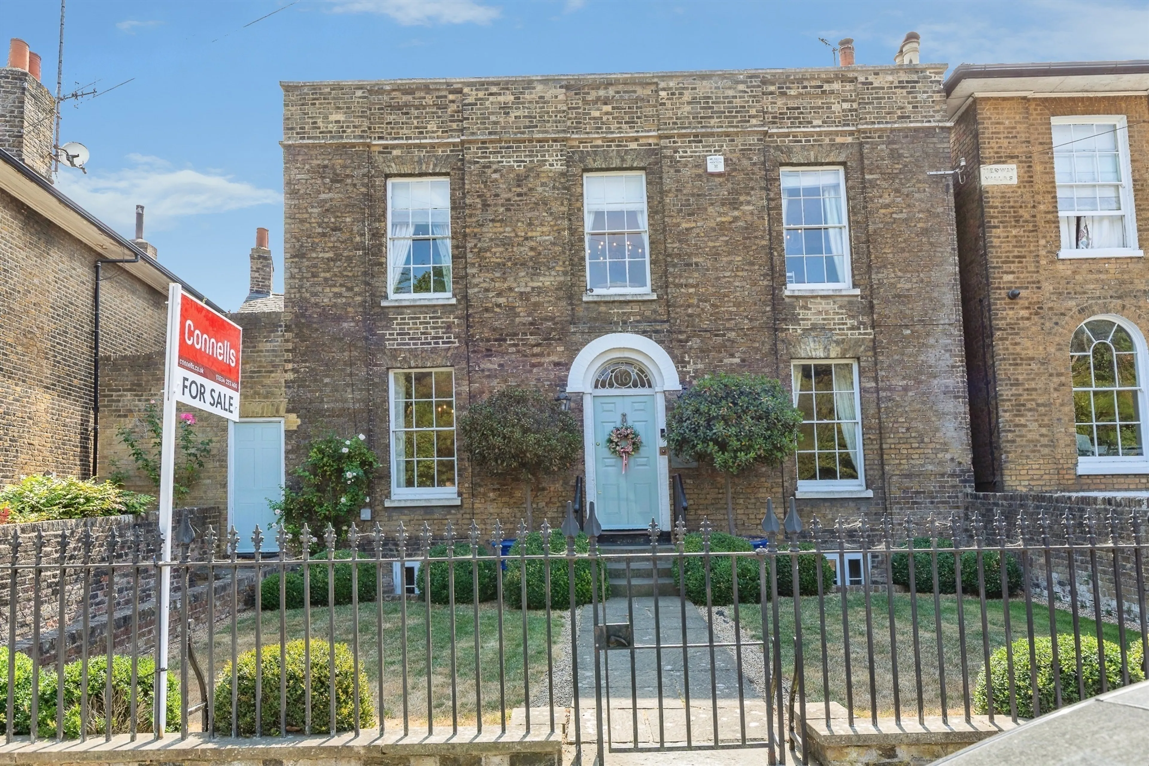 Property photo 0