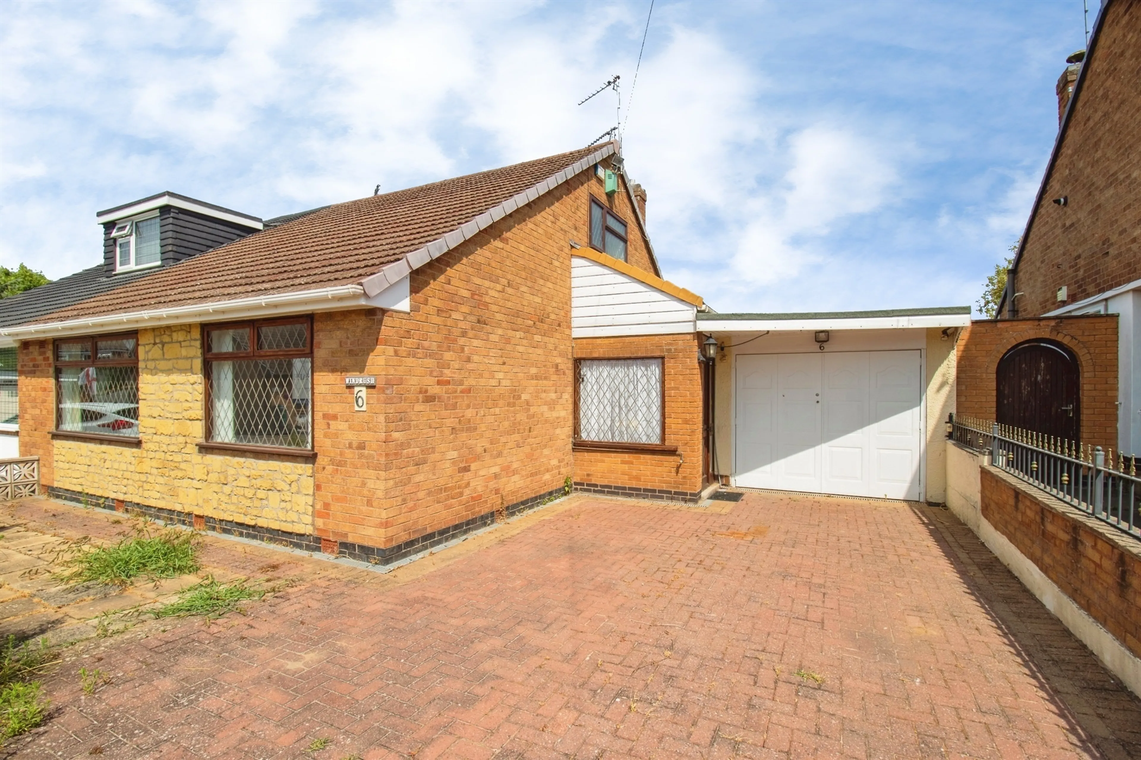 Property photo 0