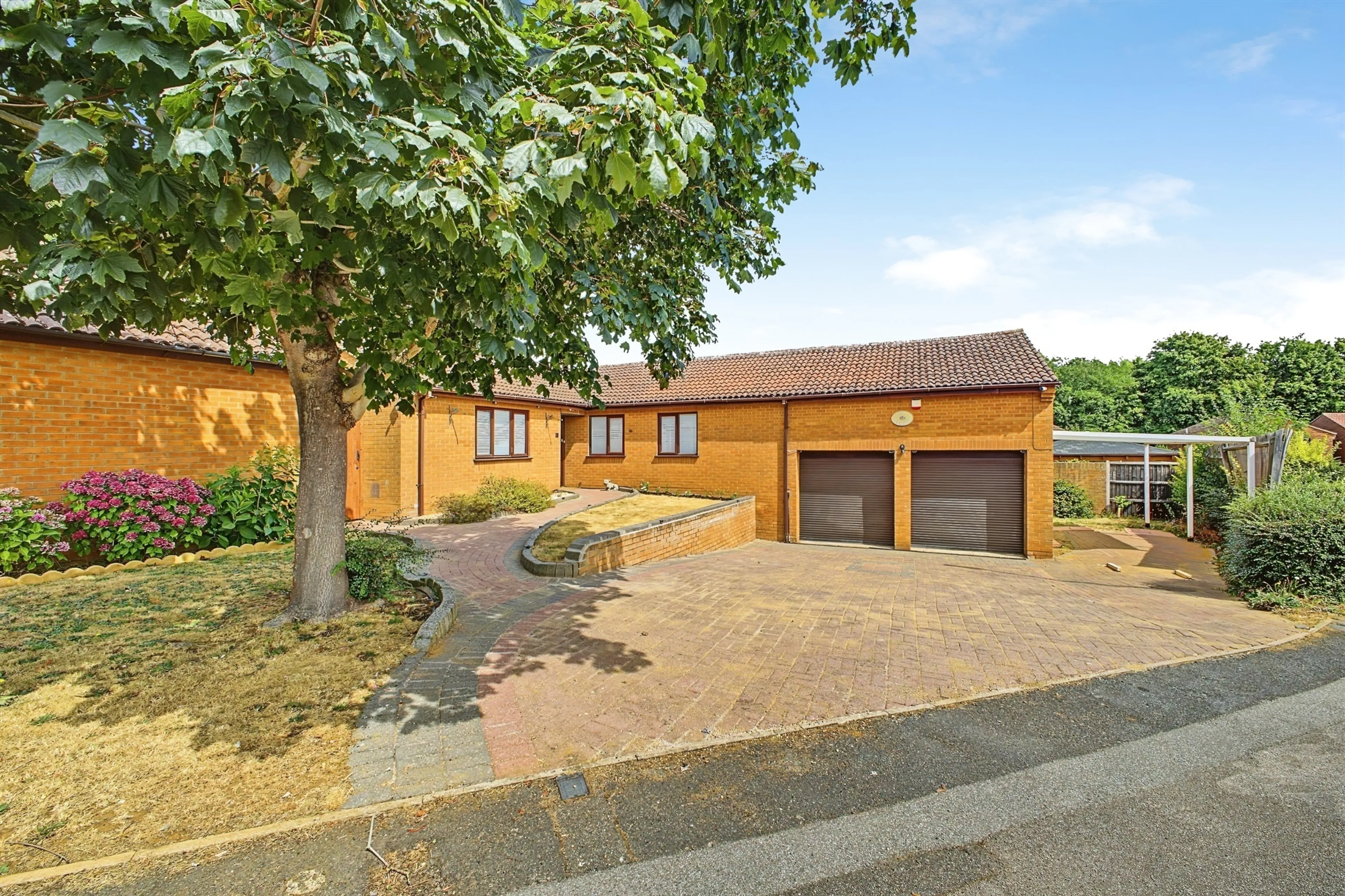 Property photo 0