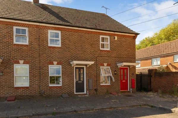 Keen Close, Aylesbury, Buckinghamshir...
