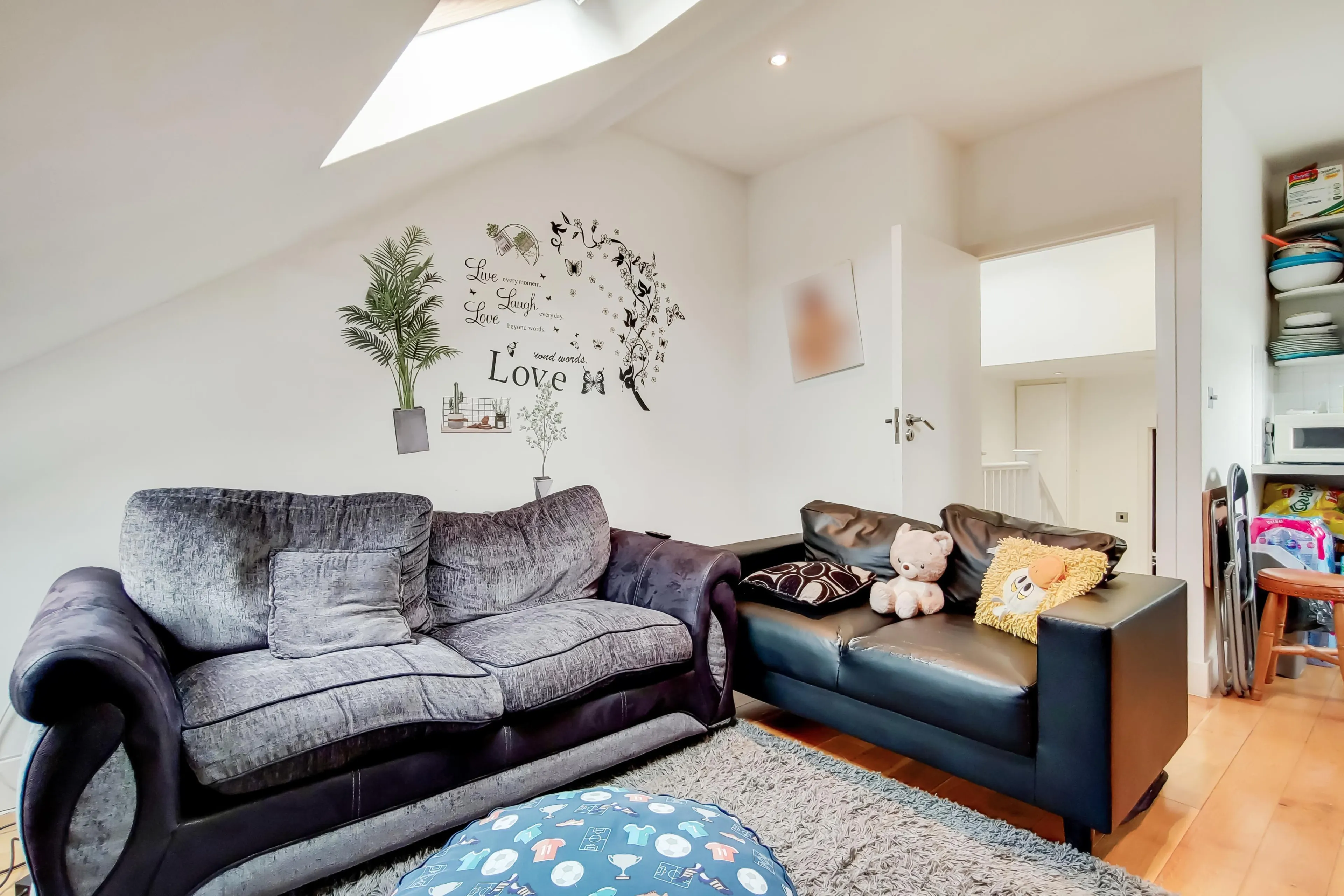 Property at St Julians Farm Road, West Norwood