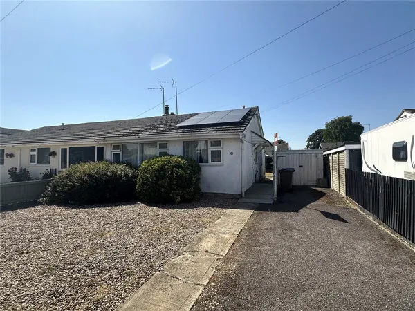 Newcombe Close, Milcombe, Banbury, Ox...