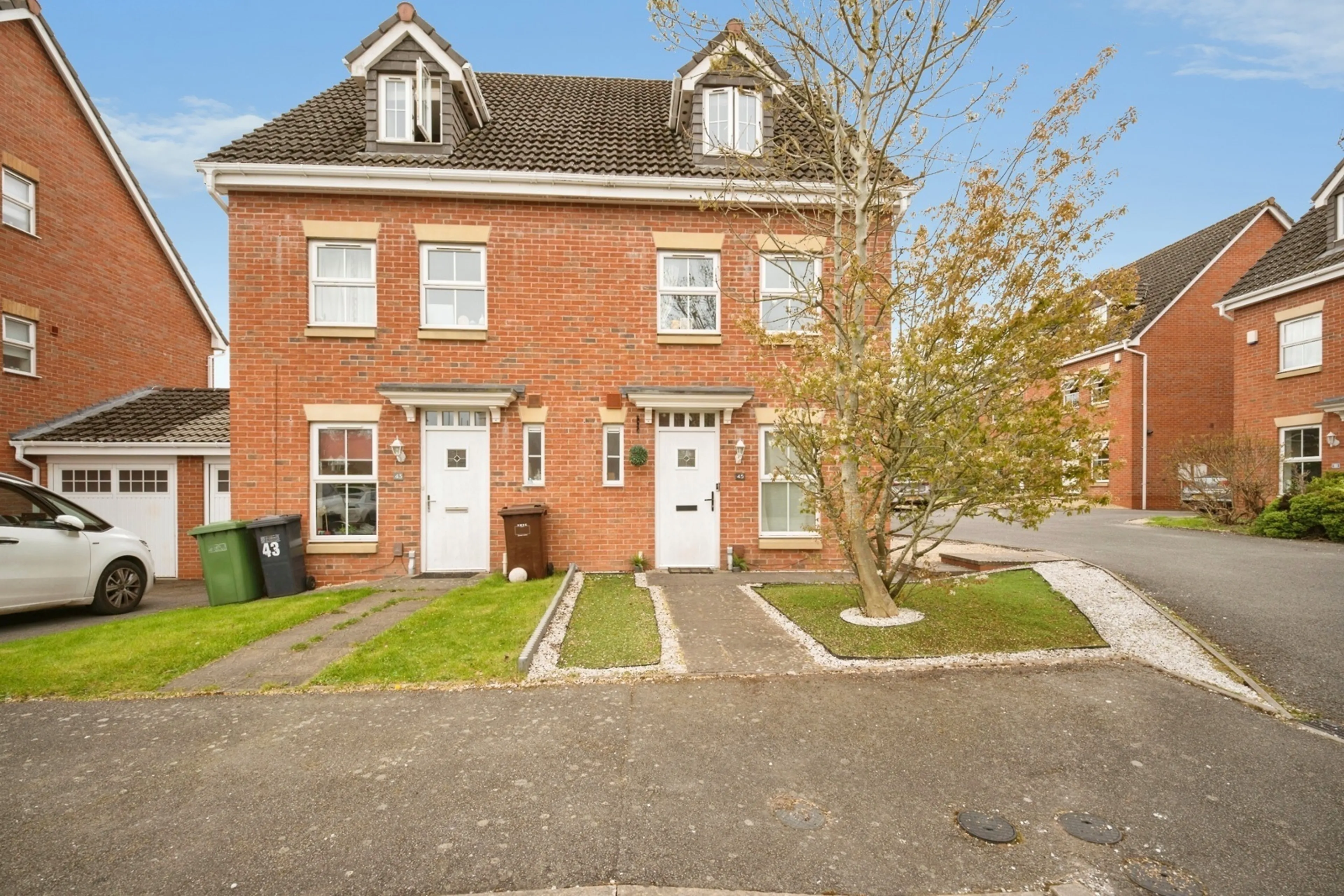 Property photo 0
