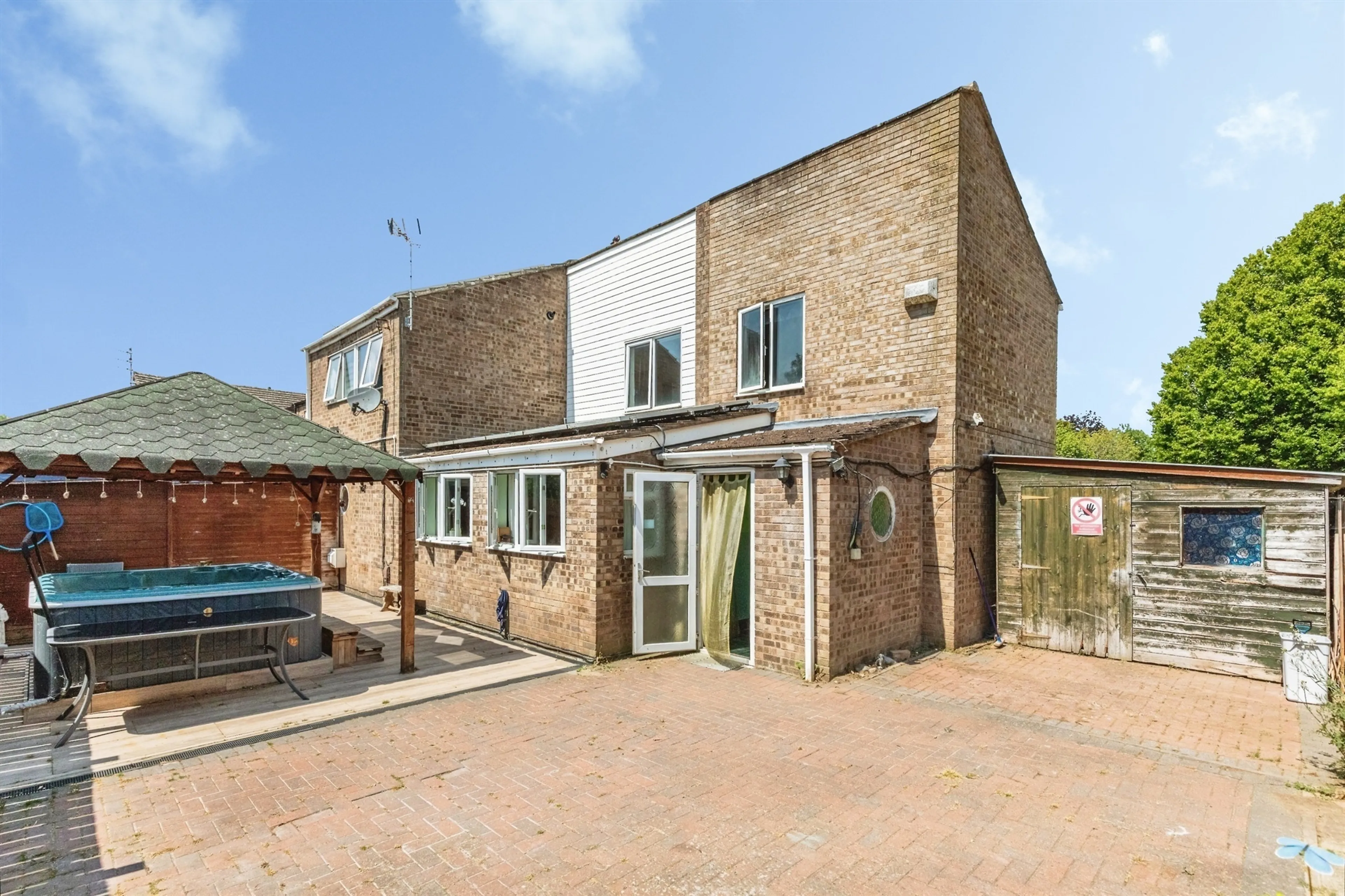 Property photo 0