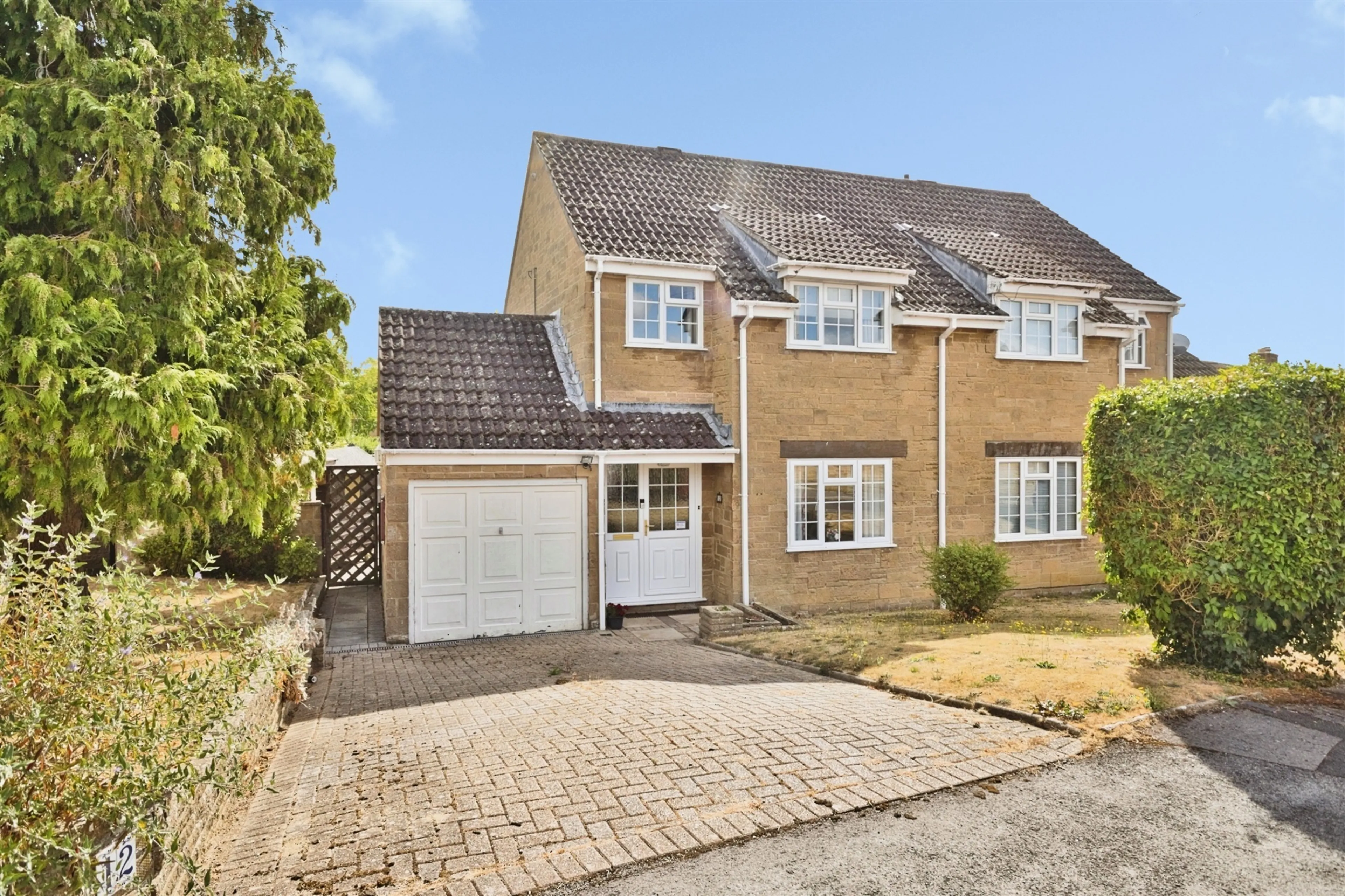 Property photo 0