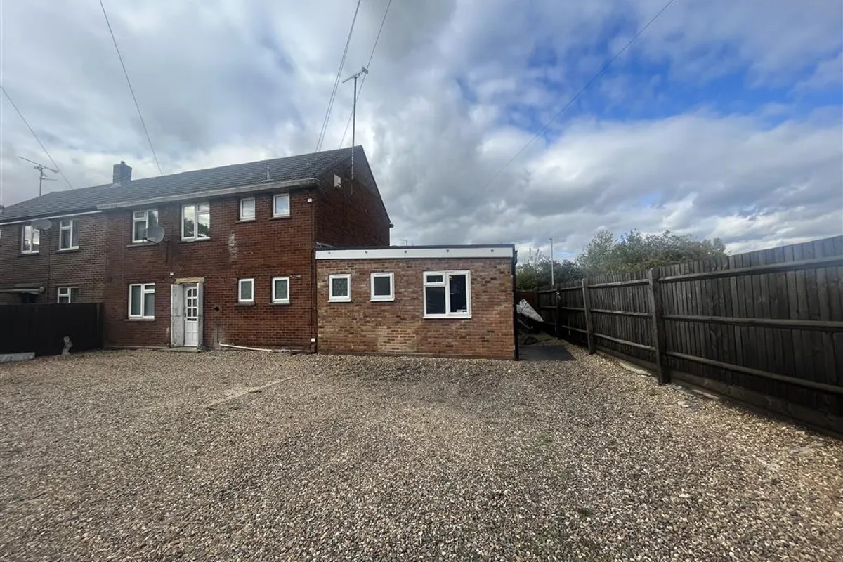 Stoke Road, AYLESBURY