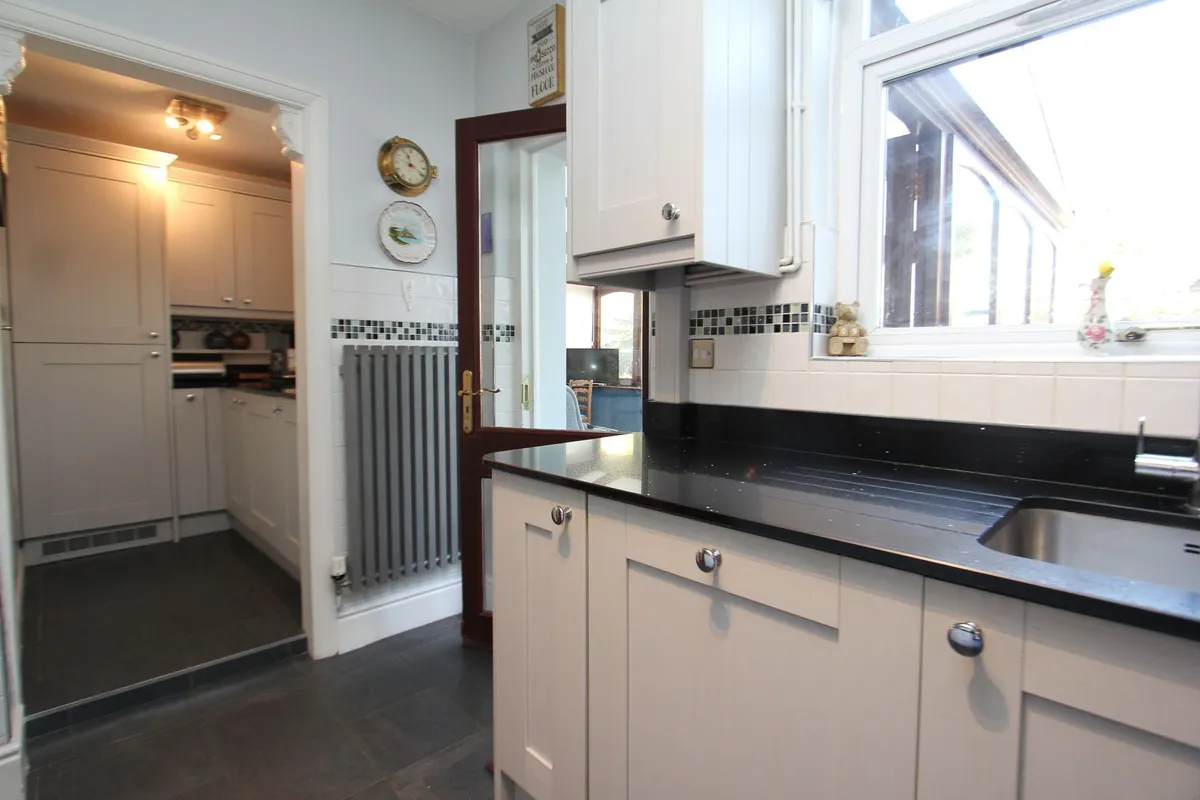 Port Road East, Barry, CF62