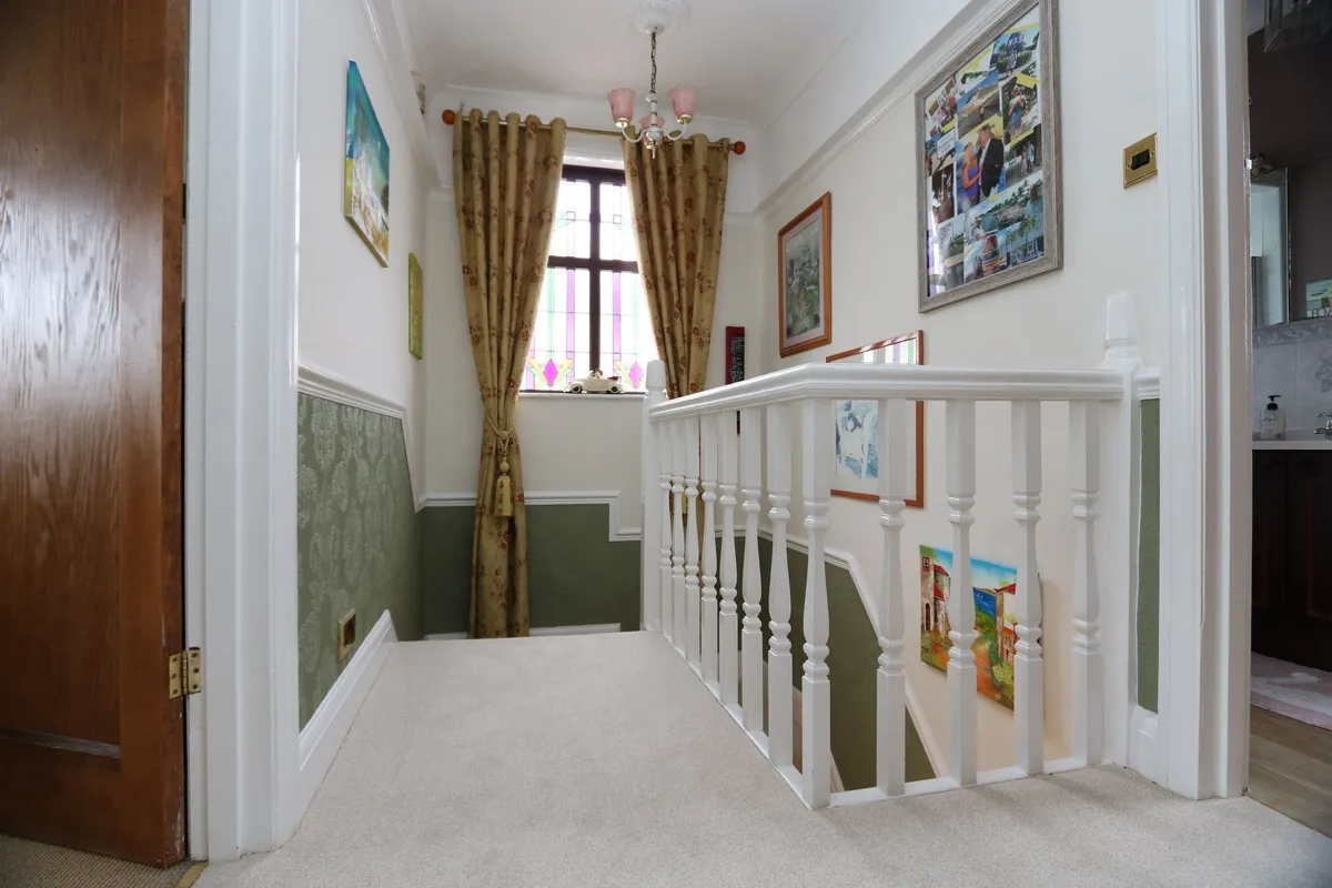 Port Road East, Barry, CF62