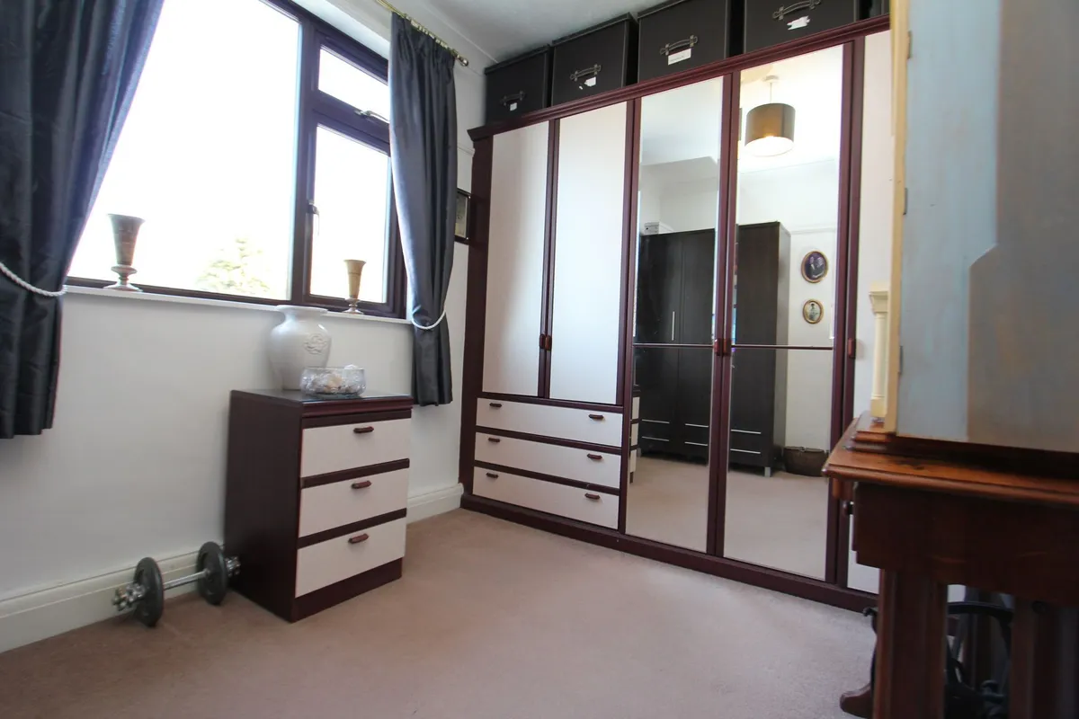 Port Road East, Barry, CF62