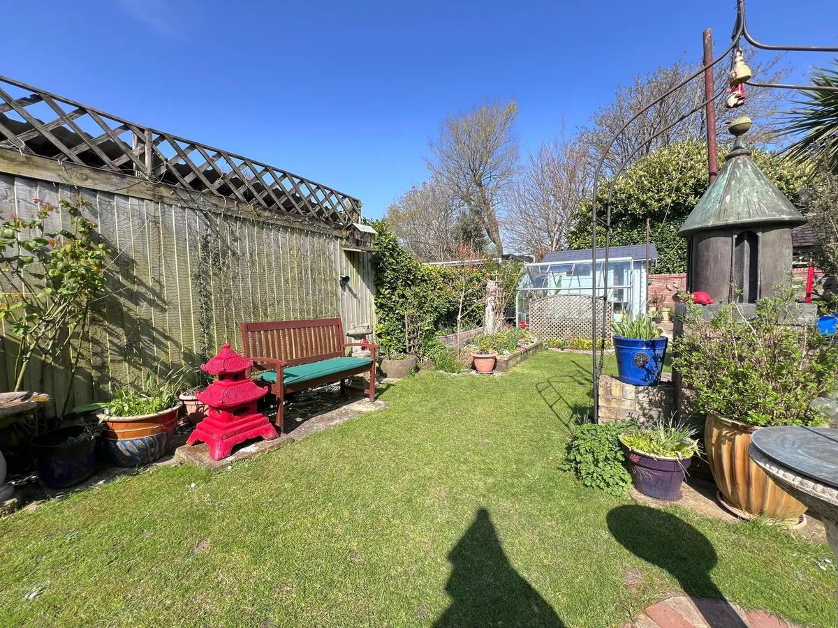 Port Road East, Barry, CF62