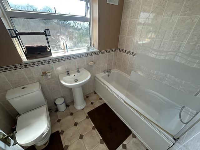 Greenwood Close, Byfield, Daventry Image 12