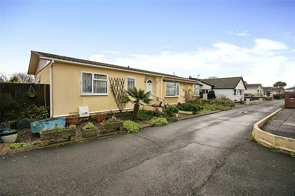 Deer Park Homes Village, Stoke Flemin...