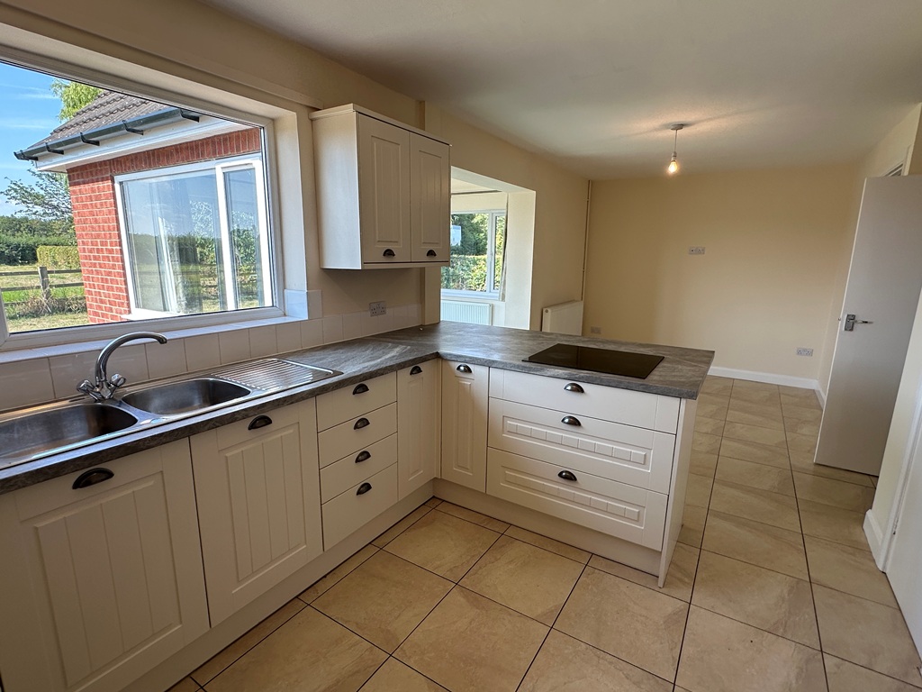Home Farm Bungalow, Main Road, Aylesby, DN37 7AW Image 5