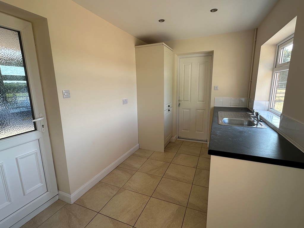 Home Farm Bungalow, Main Road, Aylesby, DN37 7AW Image 8