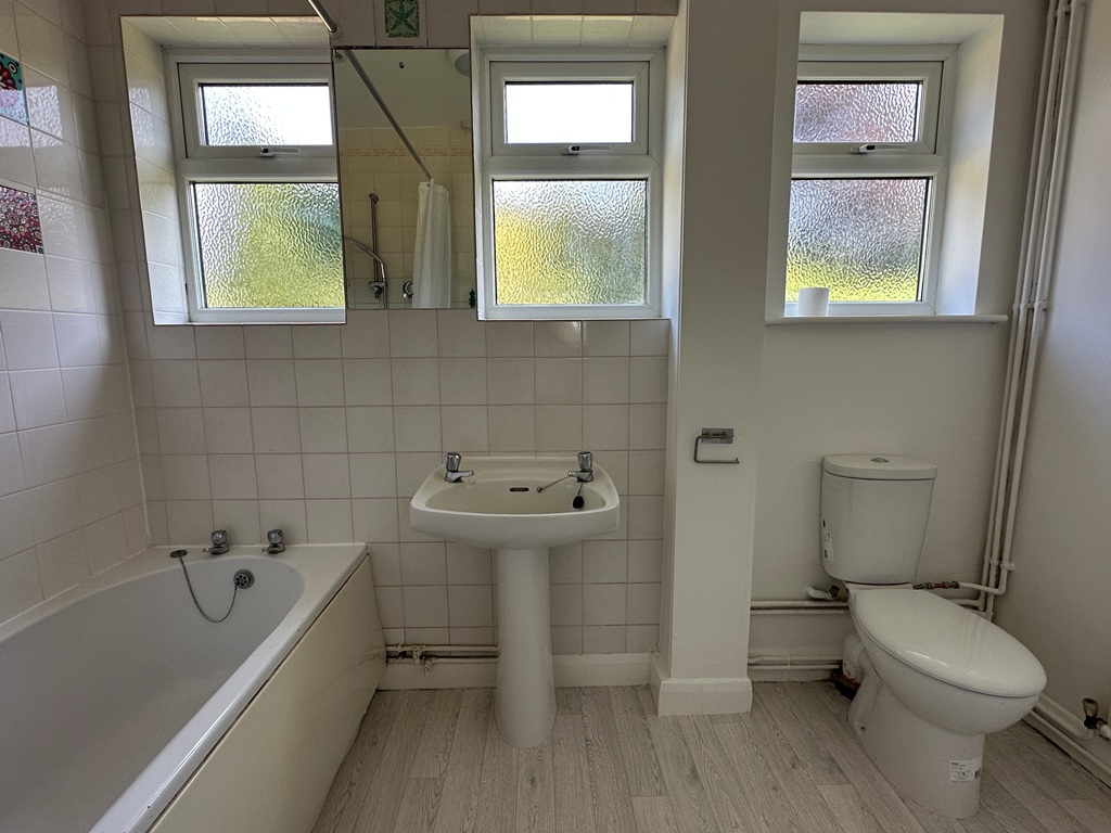 Home Farm Bungalow, Main Road, Aylesby, DN37 7AW Image 12