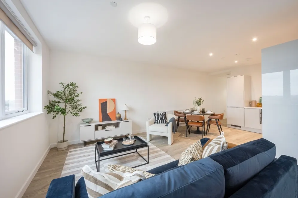 Elmsleigh Road Staines TW18 photo 5