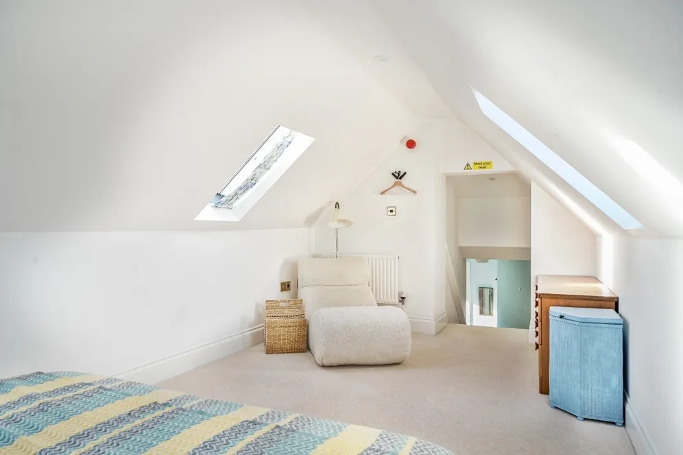 Englishcombe Lane Bath BA2 photo 8