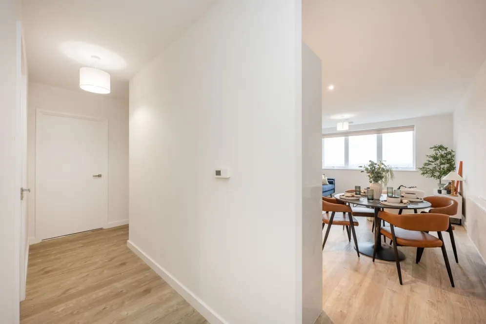 Elmsleigh Road Staines TW18 photo 9