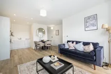 Elmsleigh Road Staines TW18 photo 1