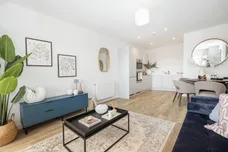 Elmsleigh Road Staines TW18 photo 4