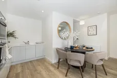 Elmsleigh Road Staines TW18 photo 5