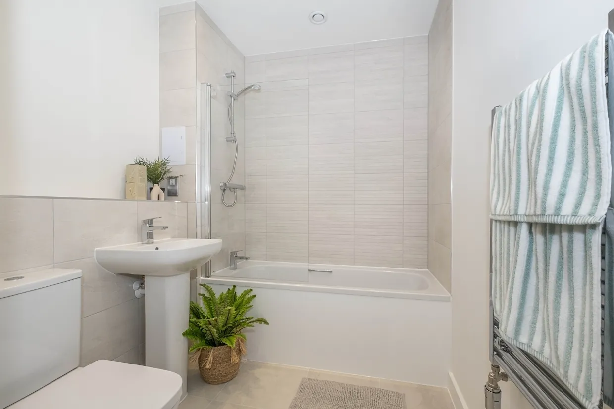 Elmsleigh Road Staines TW18 photo 7