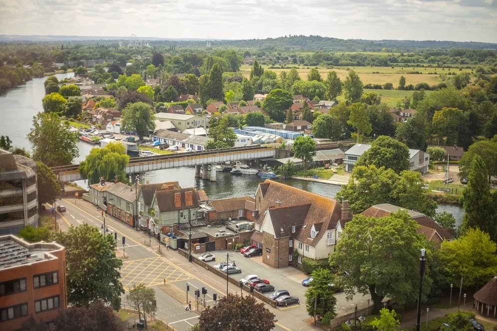 Elmsleigh Road Staines TW18 photo 8