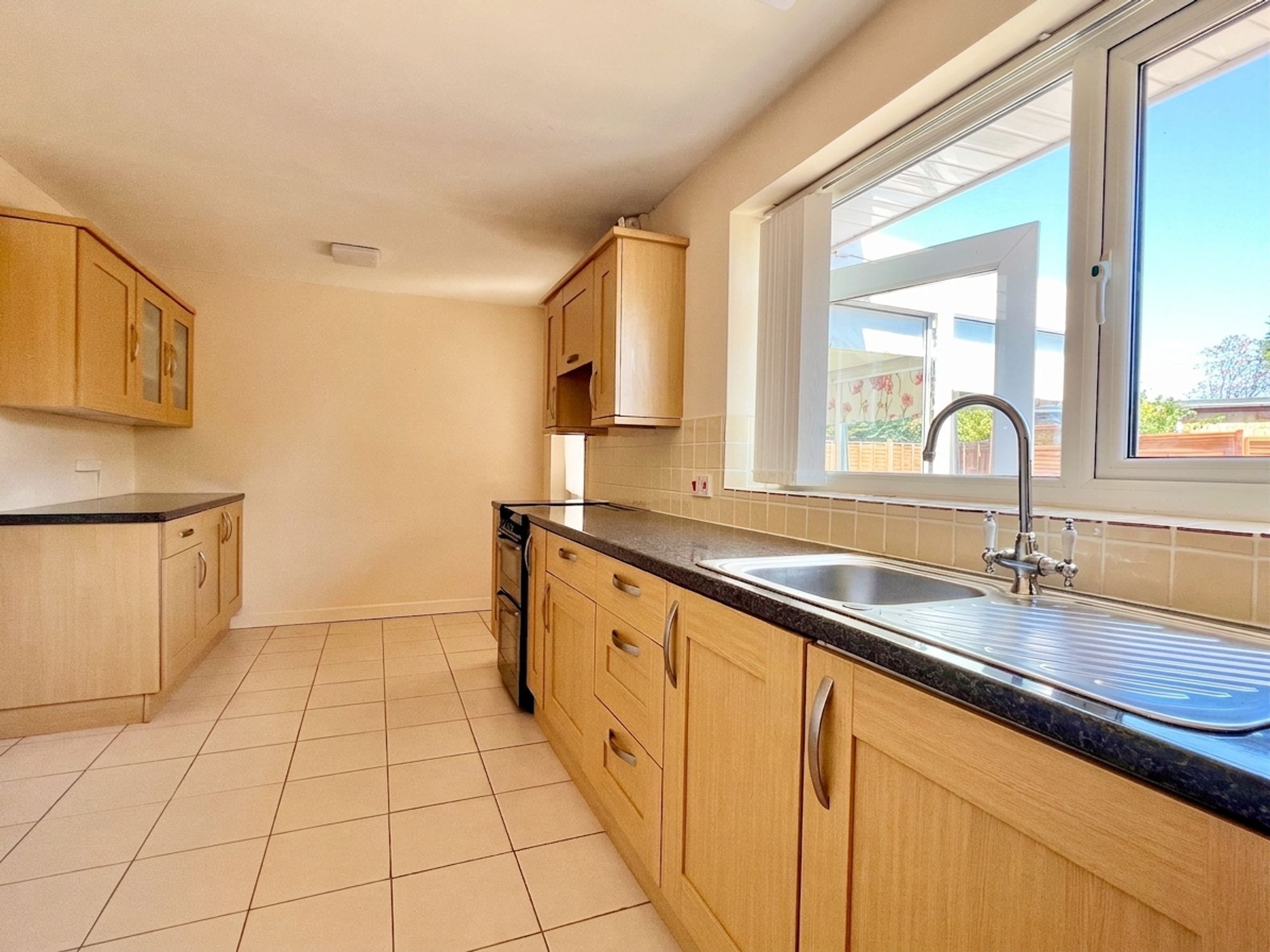 Sylvan Way, Monkton Heathfield, TA2 Image 3