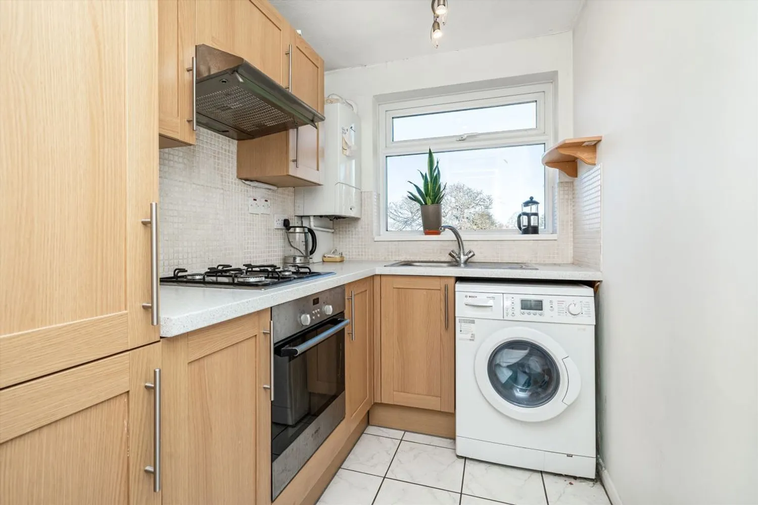Brockley Combe, Weybridge, KT13 photo 2