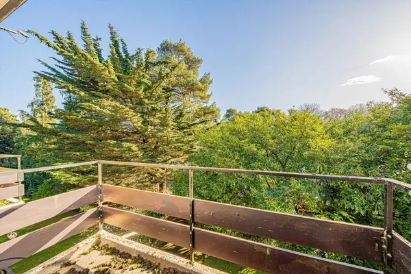 Brockley Combe, Weybridge, KT13 photo 6