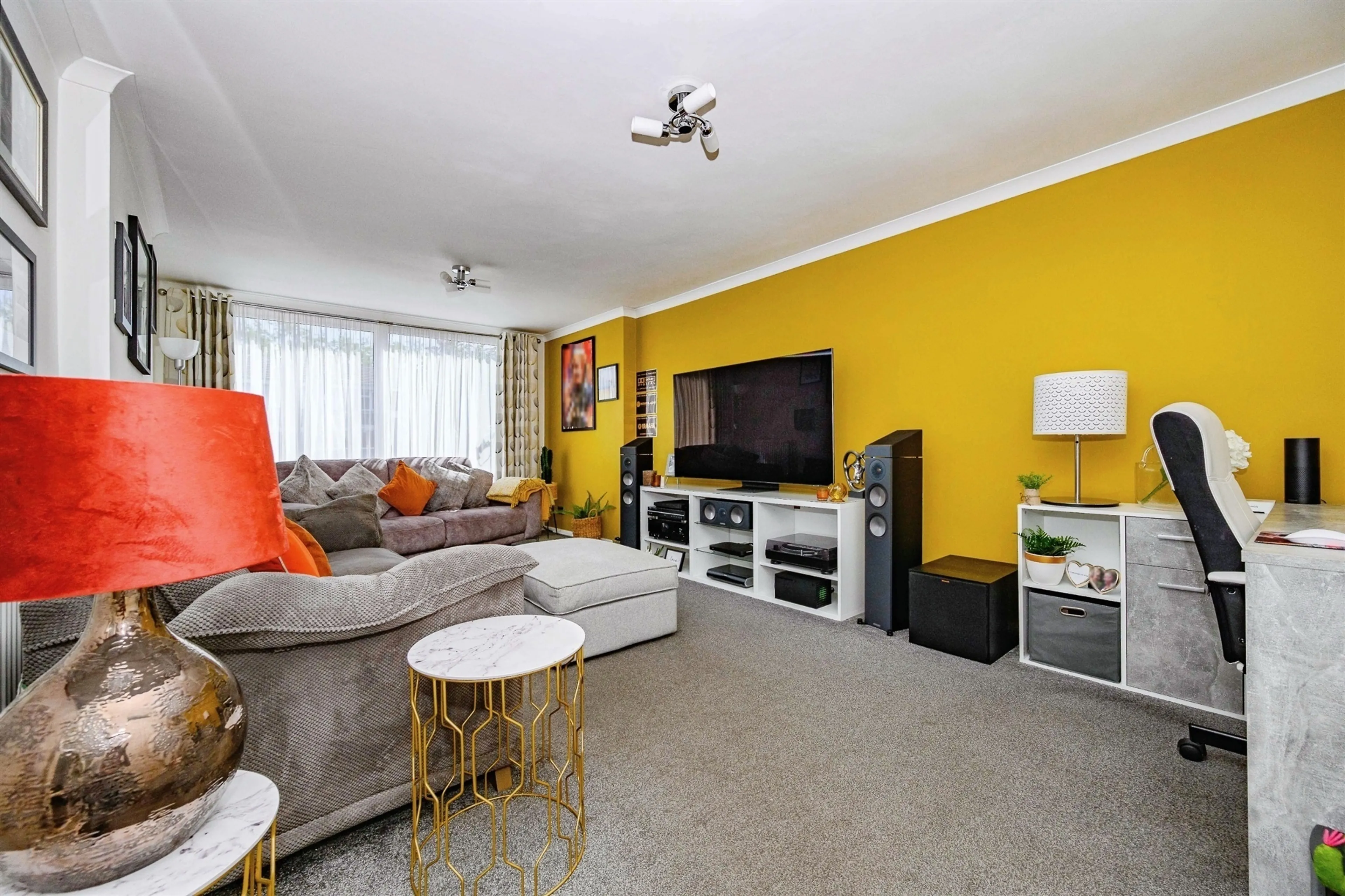 Property at Crawley Drive, Hemel Hempstead