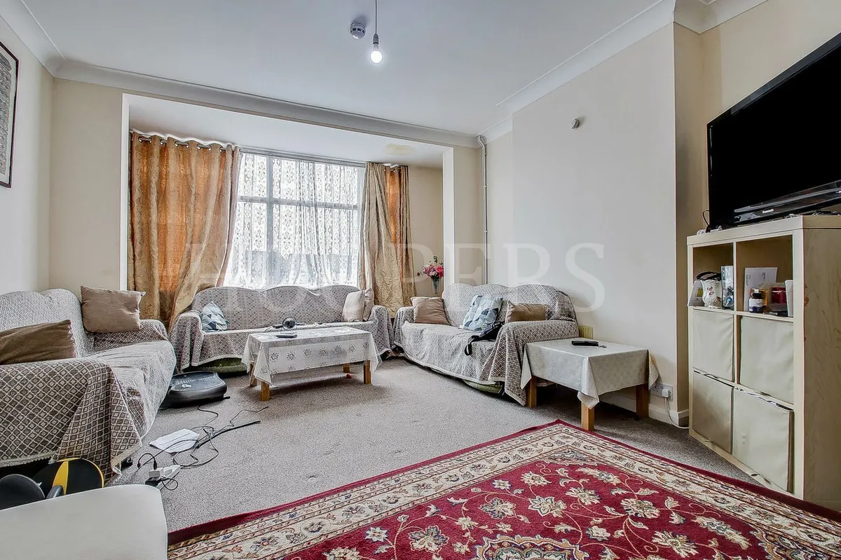 North Circular Road, London, NW10