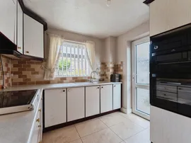 Summertrees Road, Great Sutton, Ellesmere Port thumb 3