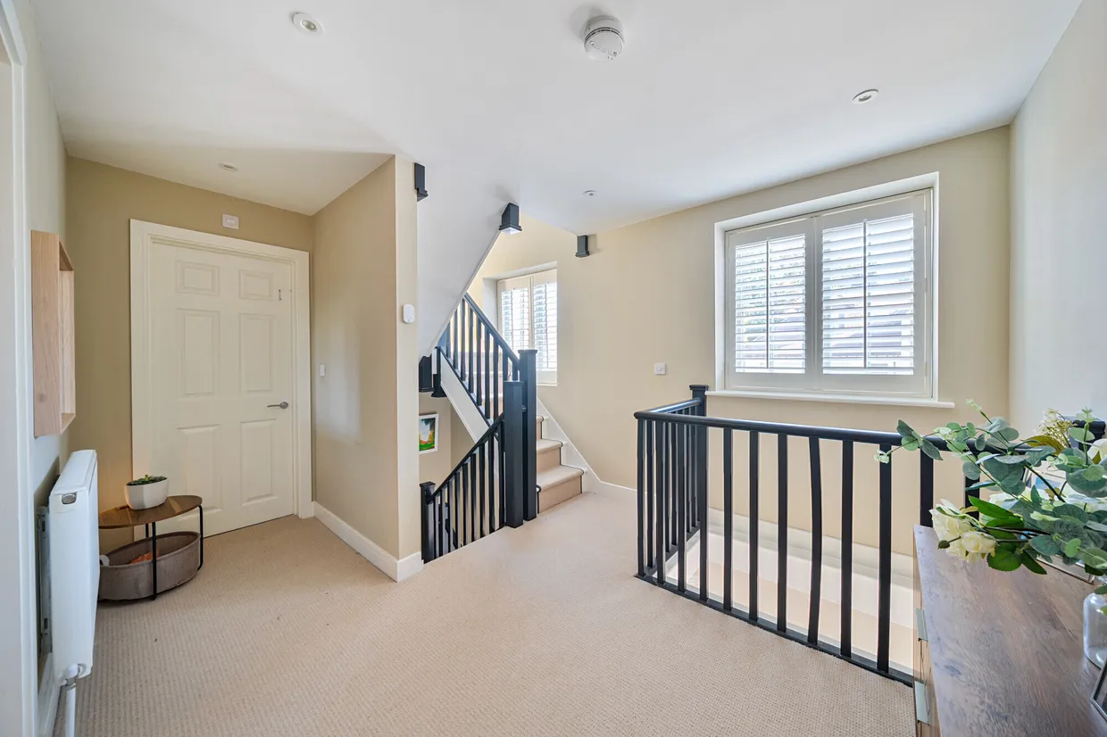 Meadow Walk, Harpenden, AL5 photo 5