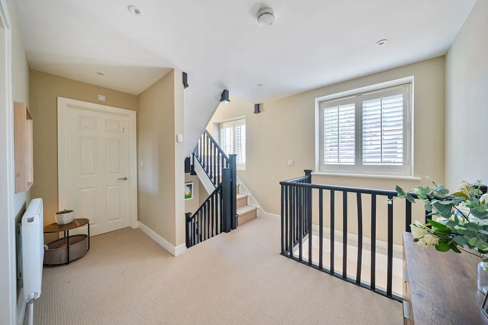 Meadow Walk, Harpenden, AL5 photo 5