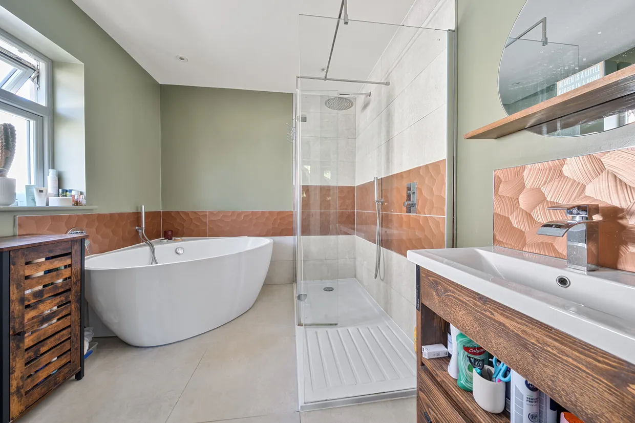 Meadow Walk, Harpenden, AL5 photo 8