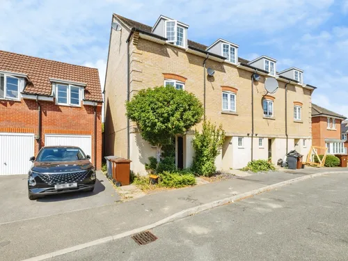 Gabriel Crescent, Lincolnphoto