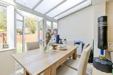 Gabriel Crescent, Lincoln