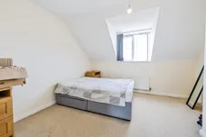 Gabriel Crescent, Lincoln