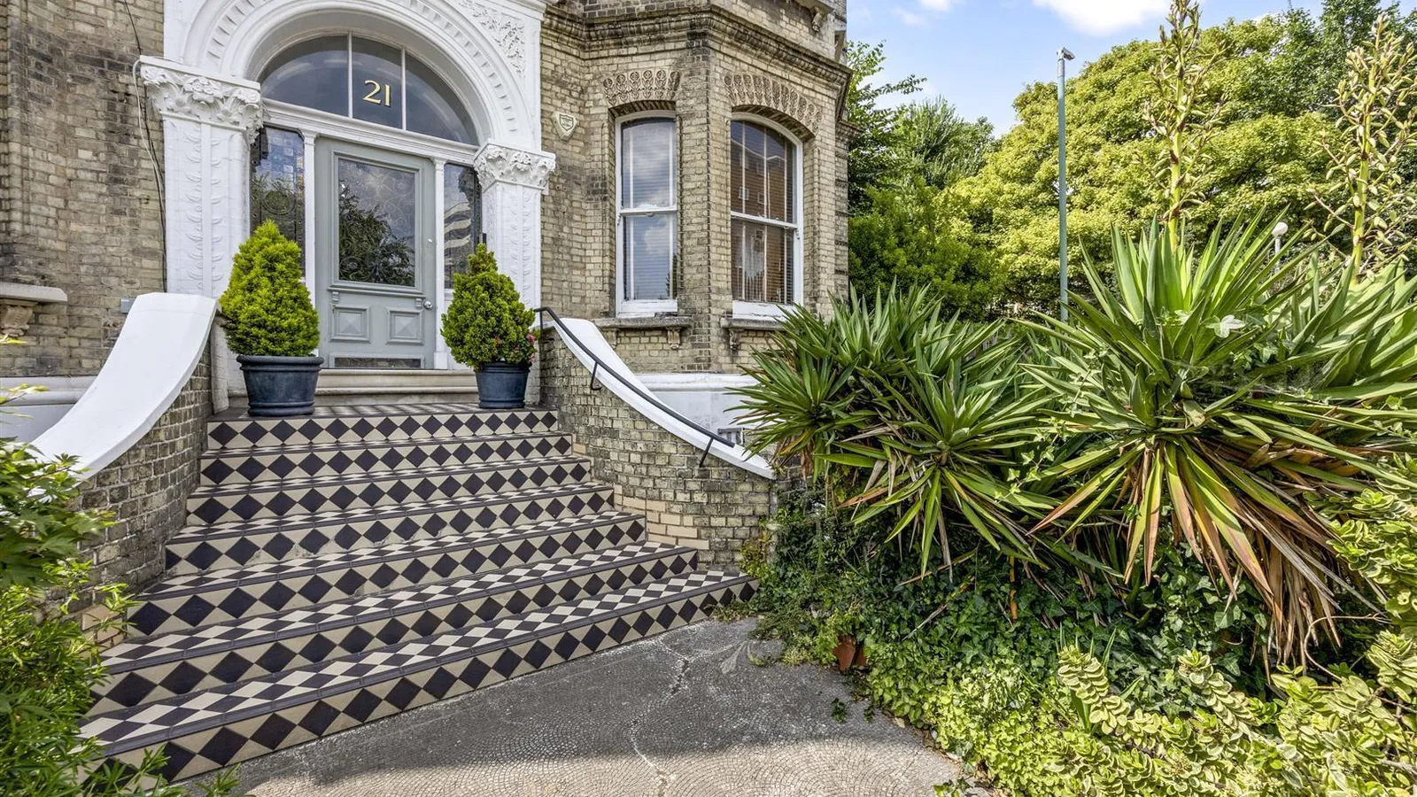 Property Photo 1
