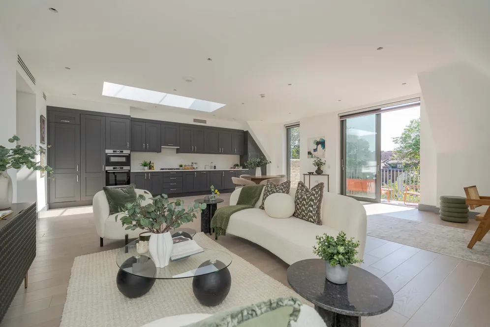 Carlton Road, Ealing, W5 photo 3