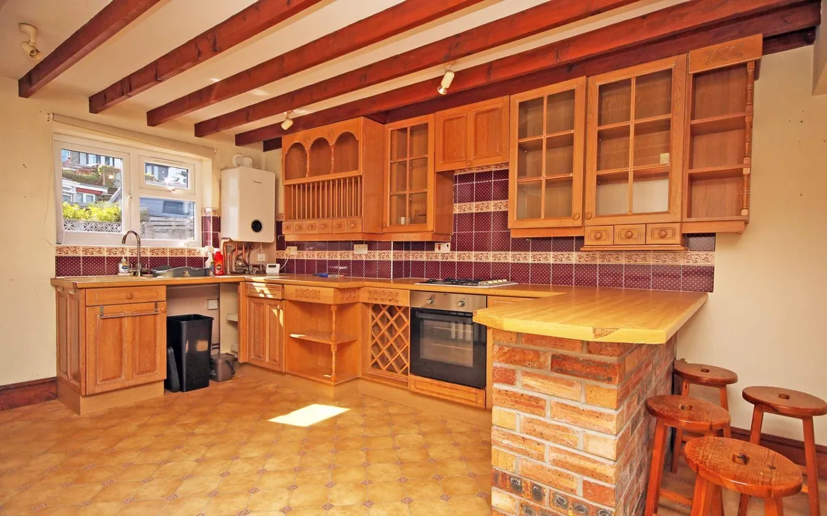 Brynffynnon, Y Felinheli, Gwynedd, LL56
