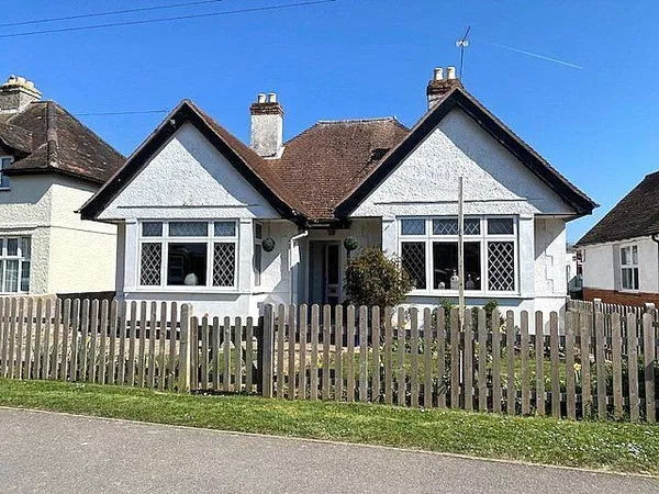 Grafton Road, Selsey, PO20 photo 16